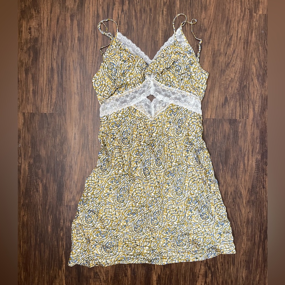 NWT. Anthropologie lace midi dress. Size L.